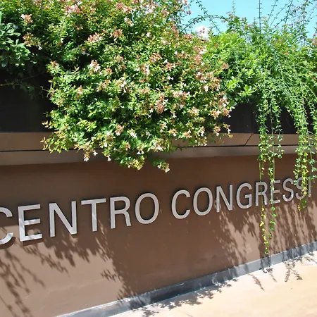 米兰北部希尔顿花园酒店 酒店 4*