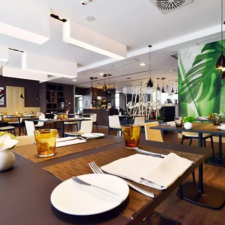 米兰北部希尔顿花园酒店 酒店 4*