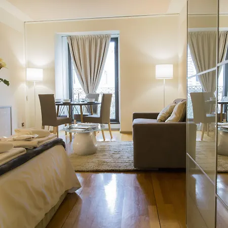 Royal & Luxury Hotel *