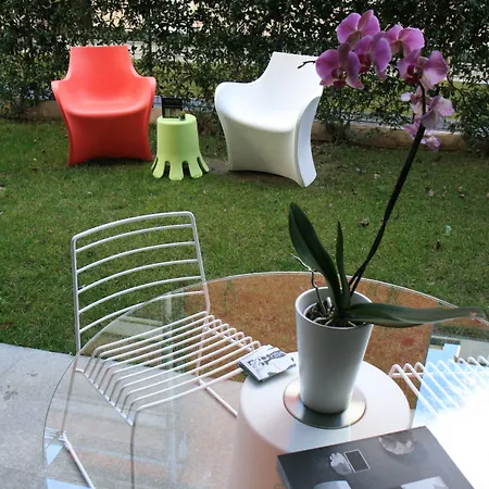 Experience Design Bed&show Nocleg ze śniadaniem 4*