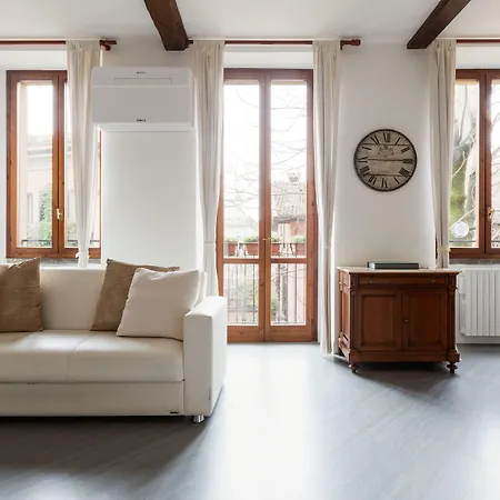 Brera In Garibaldi Milán