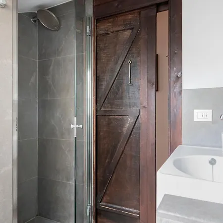 Easylife - - Maroncelli 5 - Porta Garibaldi Milano