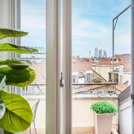 Easylife - - Maroncelli 5 - Porta Garibaldi * Milano