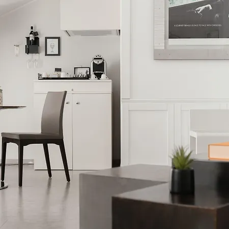 蒙特拿破仑大道套房酒店