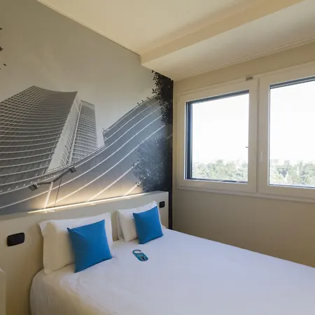 Cenisio Garibaldi Hotel 3*