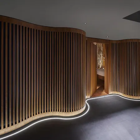 Mandarin Oriental, Hotel