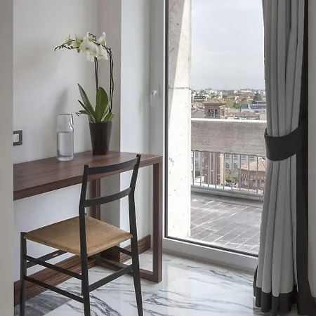 My Bed Montenapoleone Guest house 2*
