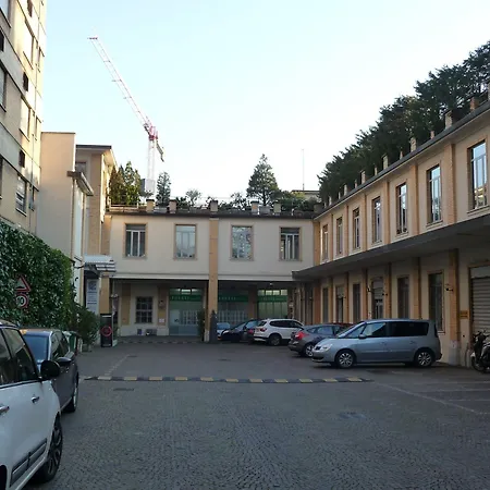 فندق مبيت وإفطار Miloft Guest And Terrace ميلان