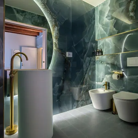 Pensión Younique Boutique Milán