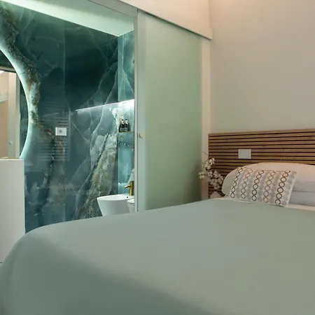 Pensión Younique Boutique Milán