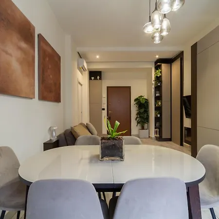 Stylish In Bocconi With Patio - Porta Romana *