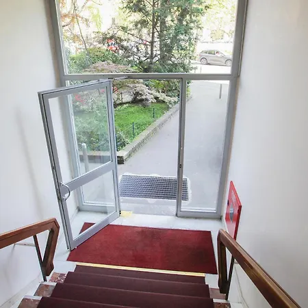 Hacca Collection - Bocconi Blue House Apartment