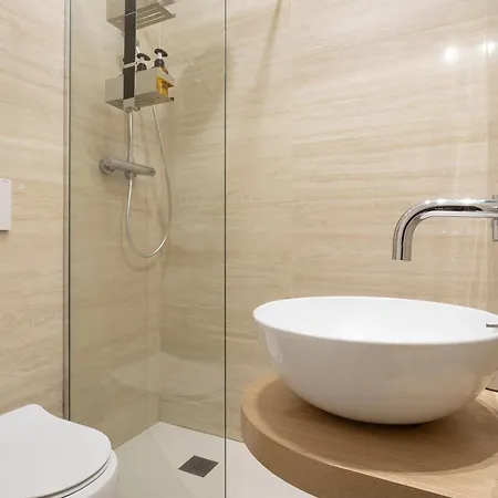 Maggi - New Beautiful In The Center Apartment