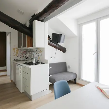 Hacca Collection - Porta Venezia Attic 2br ميلان