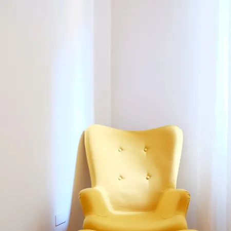 Hostmate - Milano - Vespri Siciliani Милан