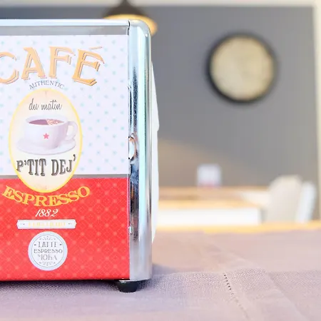 Hostmate - Milano - Vespri Siciliani