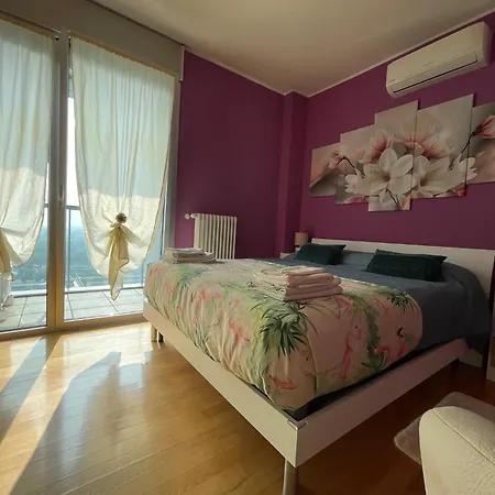 Skyline15-elegant Panoramic Apartment-metro M1- Only 20 Minutes From Cathedral