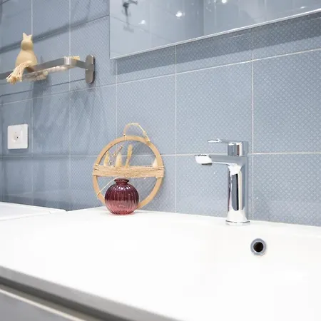 Elegant Near The Subway, Fast Wi-fi And Ac *