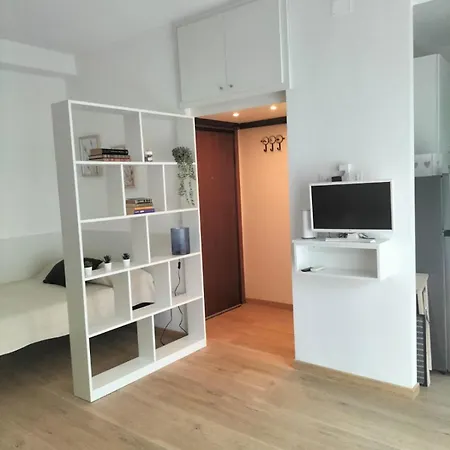 Hockey Arena Studio, 7 Min To Metro, Close To Linate And Fabrique Daire *