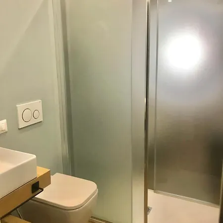 Апартаменты Modern In - Garage Included *