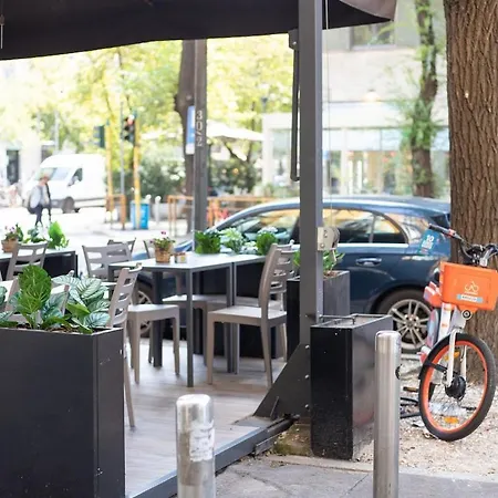 Elegant Near The Subway, Fast Wi-fi And Ac Apartament *