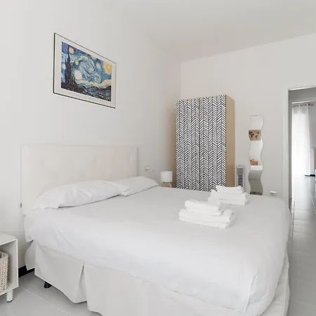 Guesthost - Comfy M2 Udine Appartement Milan