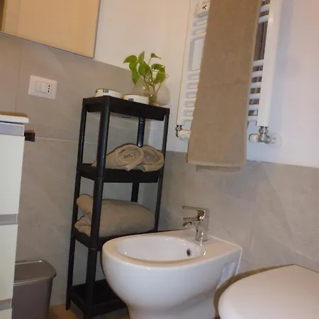 아파트 Elegant And Modern Two-room With Equipped Kitchen *
