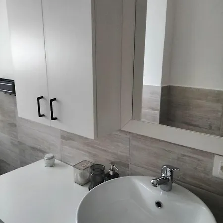 Daire Hockey Arena Studio, 7 Min To Metro, Close To Linate And Fabrique Milano