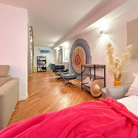 Homeby, Loft Nicholas Апартаменты