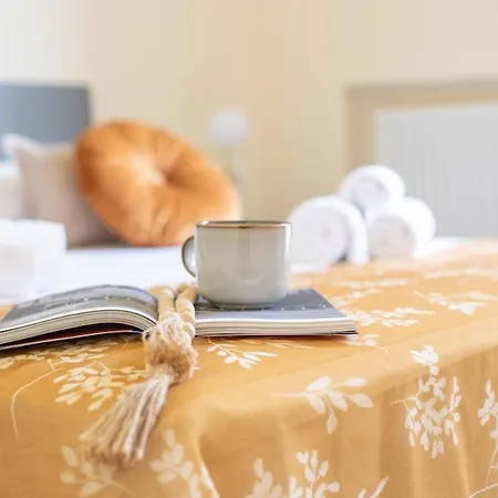 Apartament Elegant Near The Subway, Fast Wi-fi And Ac Mediolan