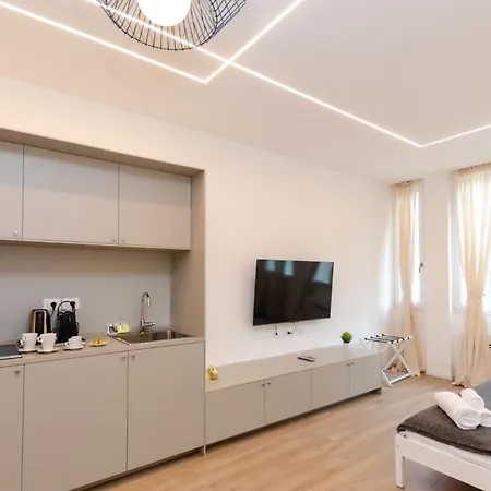 Vivimihome - Le Gemme Di Desenzano Apartmán