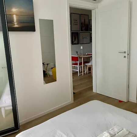 Mylo's -15 Minutes From The Duomo, Ieo, Prada Apartamento *