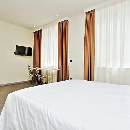 Duomo Hotel & Apartments Ξενοδοχείο με διαμερίσματα 4*