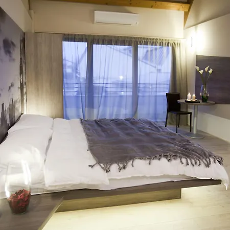 Seven Hotel