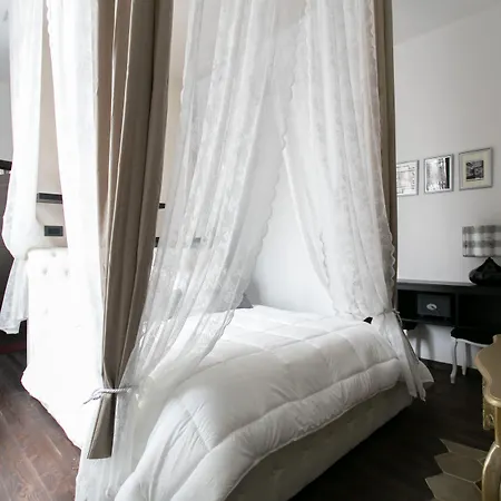 Dei Mercanti Apart-hotel Milão