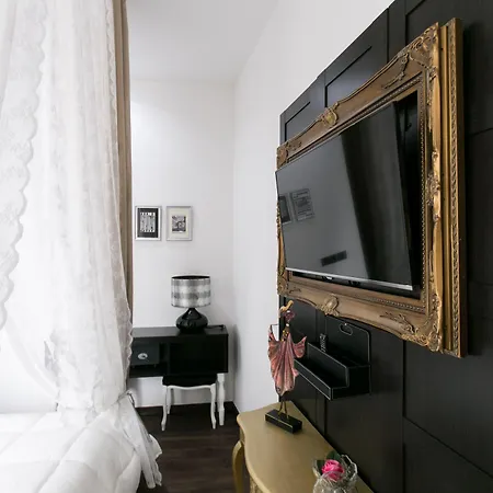 Dei Mercanti 4* Milan