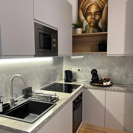 Regina24 Luxury - Elegante A Porta Venezia, 5 Min Dalla Metro Apartman *