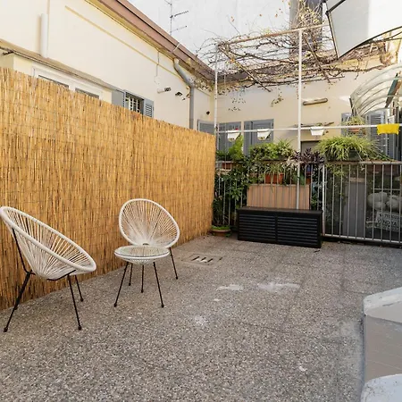Apartment Guesthost - Patio Varesina *