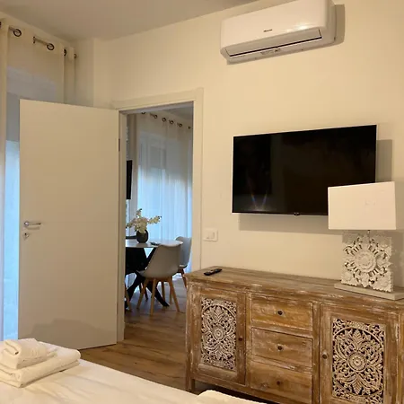 Apartman Regina24 Luxury - Elegante A Porta Venezia, 5 Min Dalla Metro