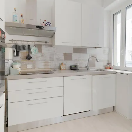 Guesthost - Cute Navigli Apartamento