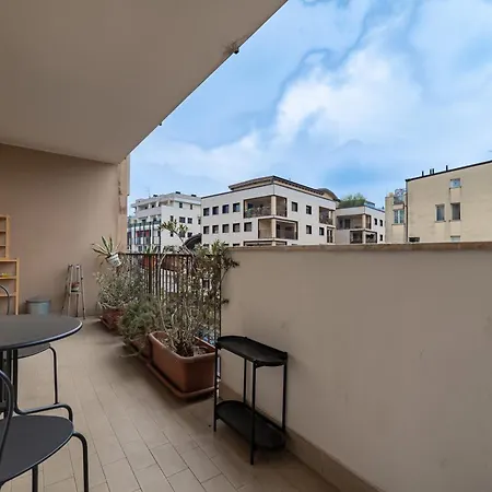 10 Minutes From Bocconi, Elegance And Comfort * מילאנו