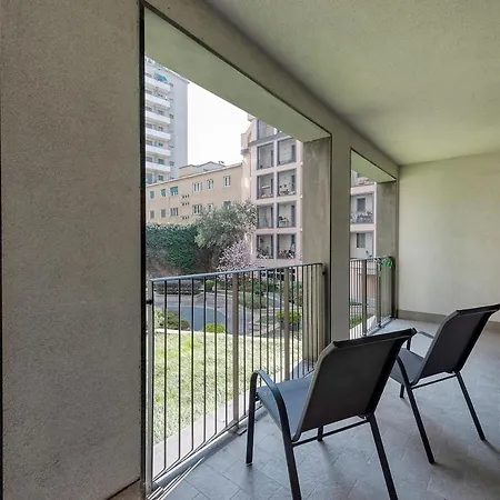 B - Elegant With Terrace & Gym *