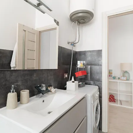 Guesthost - Cute Navigli * Μιλάνο