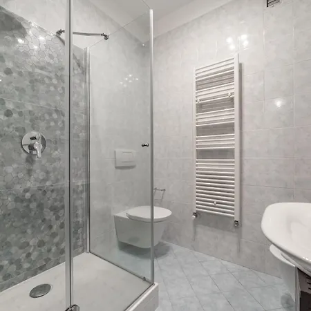דירה 10 Minutes From Bocconi, Elegance And Comfort מילאנו