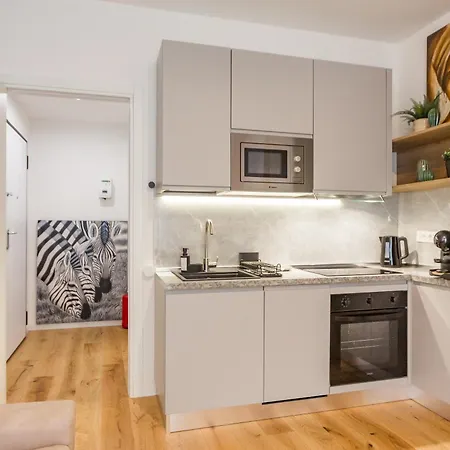 Regina24 Luxury - Elegante A Porta Venezia, 5 Min Dalla Metro Apartman *