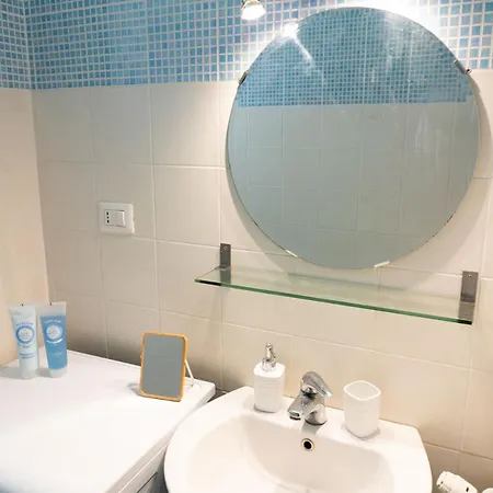 アパート Near Linate Duomo And Station Minutes Away *