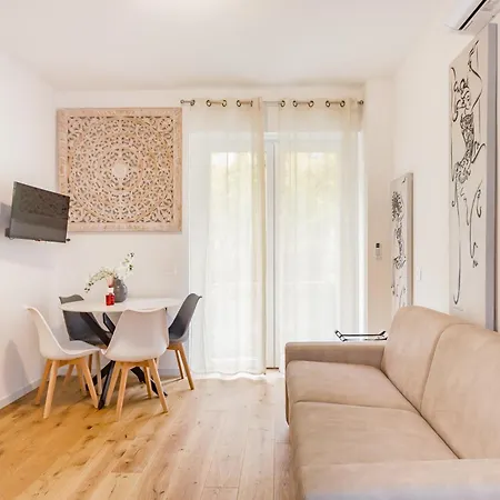 Regina24 Luxury - Elegante A Porta Venezia, 5 Min Dalla Metro *