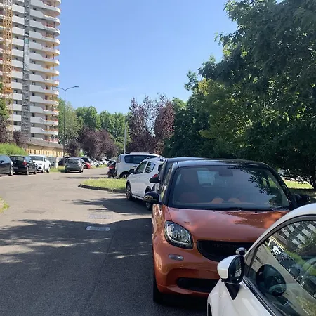 Sansiro75 Large Three-rooms With Private Garage Appartement Milaan