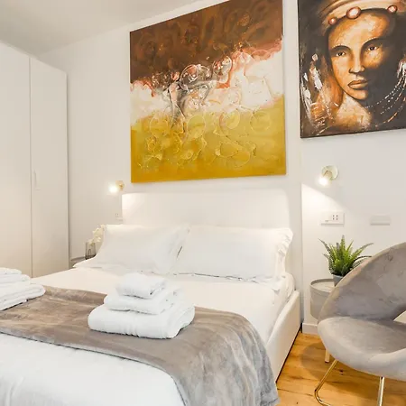 Regina24 Luxury - Elegante A Porta Venezia, 5 Min Dalla Metro