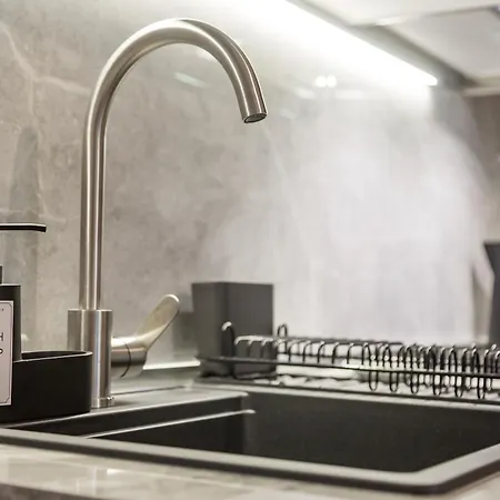 Regina24 Luxury - Elegante A Porta Venezia, 5 Min Dalla Metro * Milánó